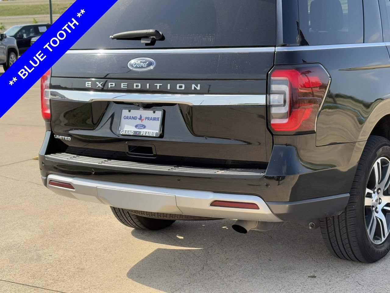 Certified 2024 Ford Expedition Limited RWD image 8