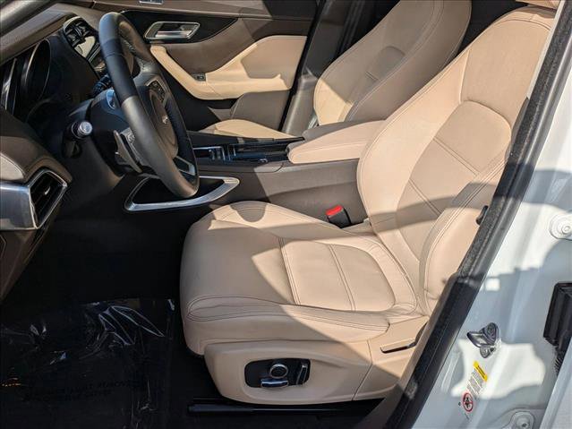 Used 2020 Jaguar F-PACE Prestige image 16