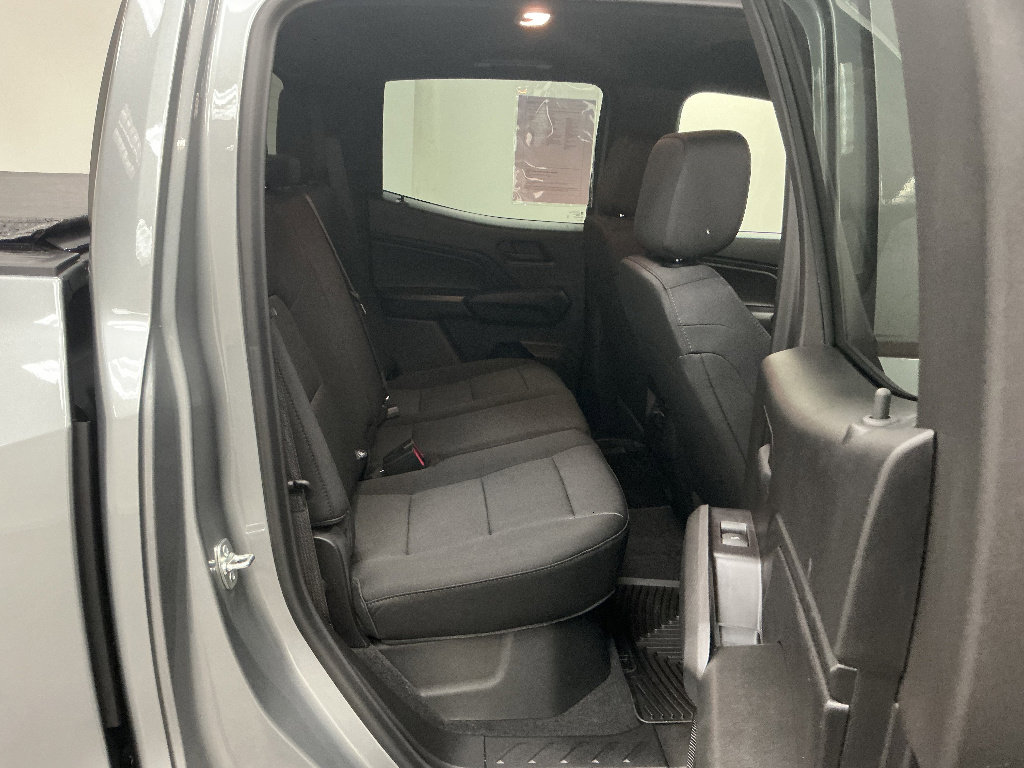 Used 2026 Chevrolet Colorado W/T AWD/4WD image 22