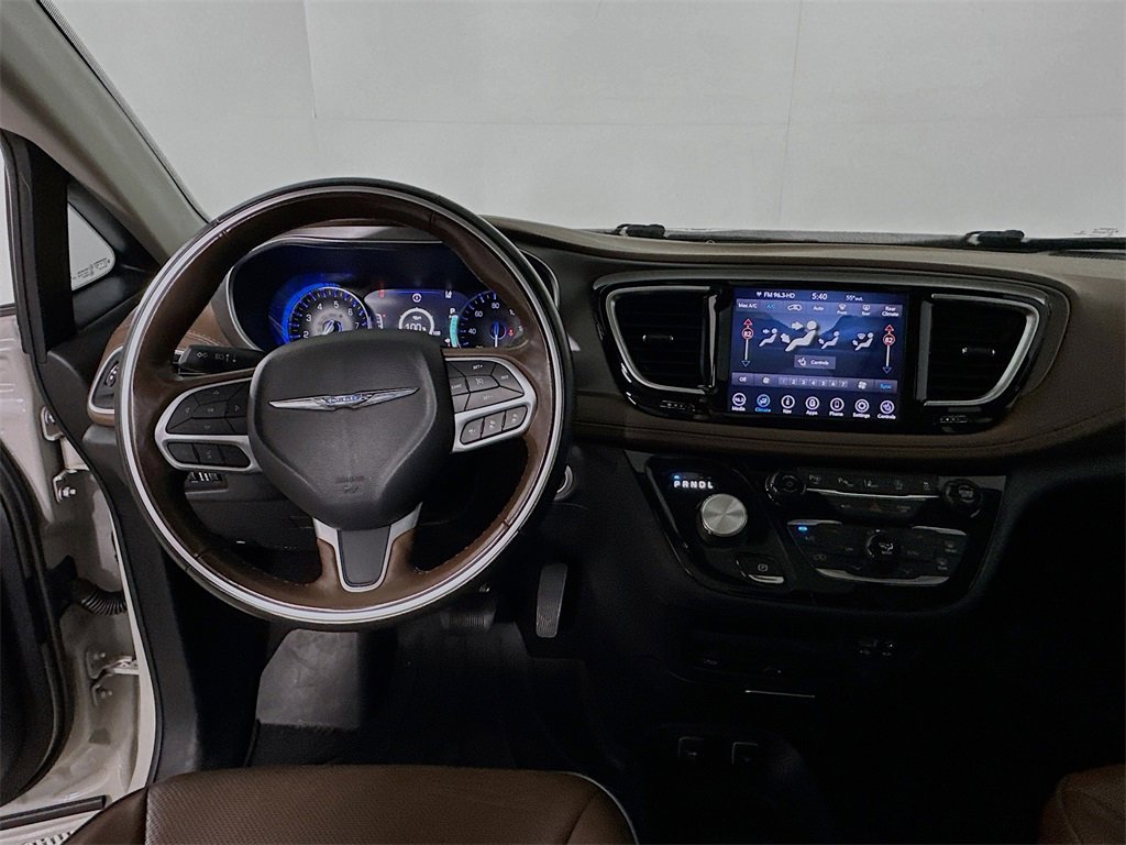 Used 2019 Chrysler Pacifica Limited w/ Tire & Wheel Group image 19