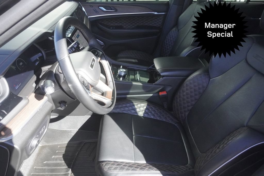 Used 2022 Jeep Grand Cherokee Summit w/ Adv Protech Group IV AWD/4WD image 19