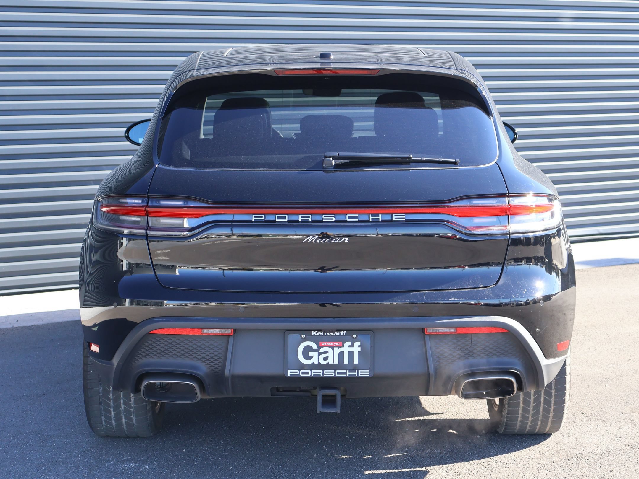 Certified 2023 Porsche Macan AWD/4WD image 11