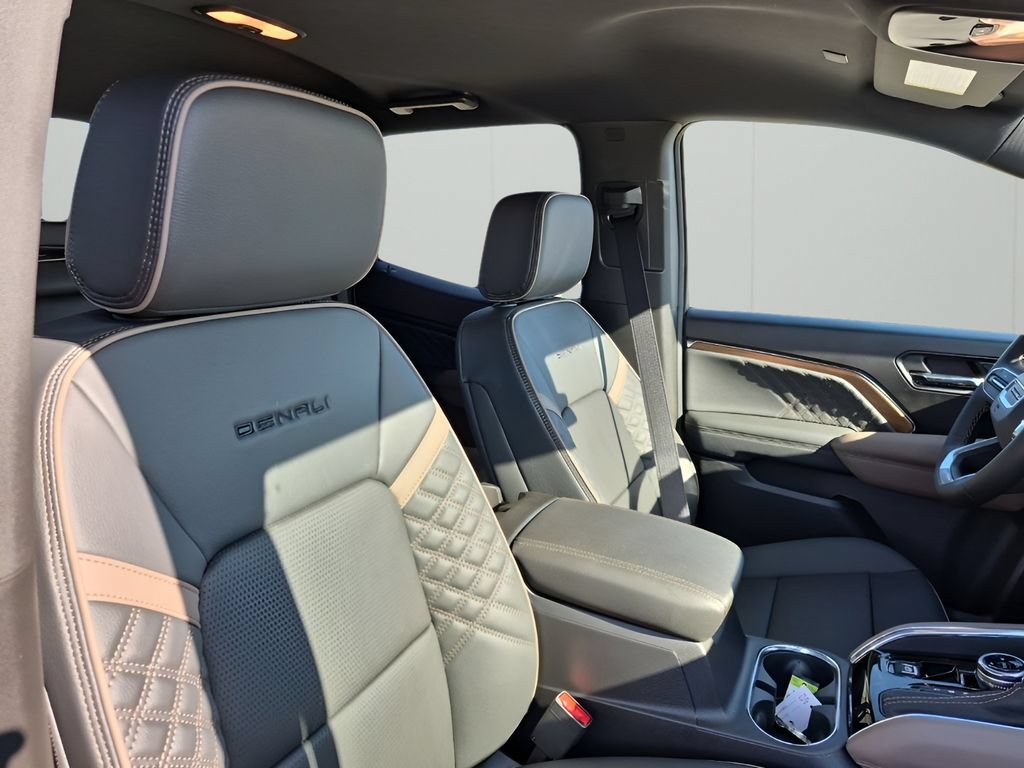 New 2026 GMC Canyon Denali w/ LPO, Denali Black Edition AWD/4WD image 18