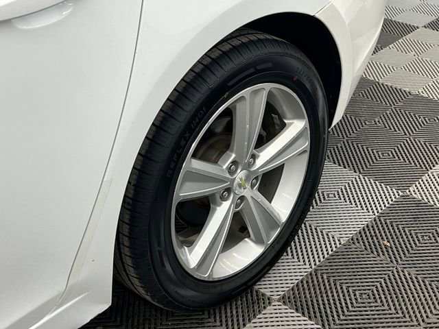 Used 2016 Chevrolet Cruze LT image 13