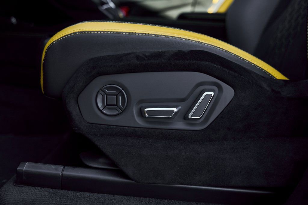 Used 2024 Lamborghini Urus Performante image 42