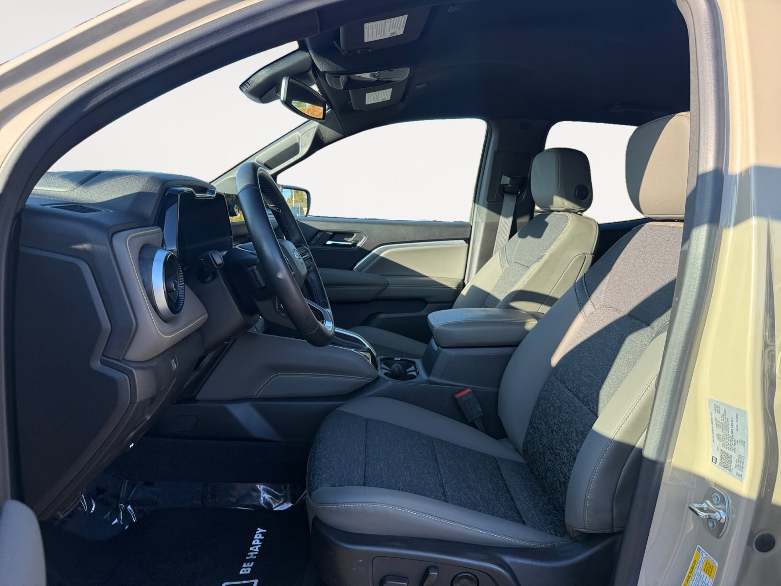 Used 2024 Chevrolet Colorado ZR2 w/ Safety Package image 10