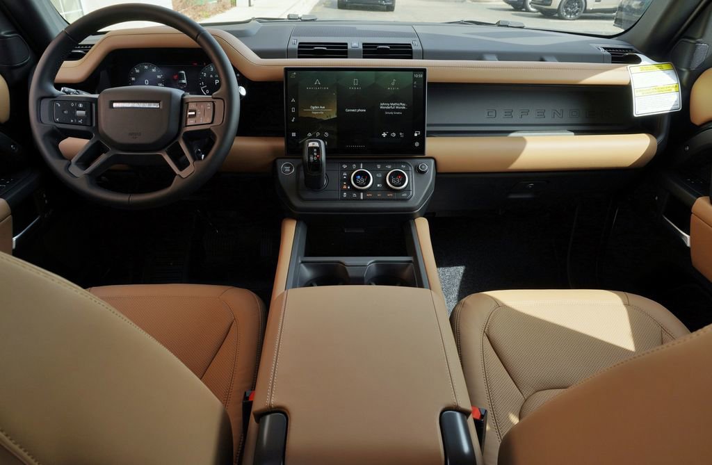 New 2026 Land Rover Defender 130 X-Dynamic SE image 10