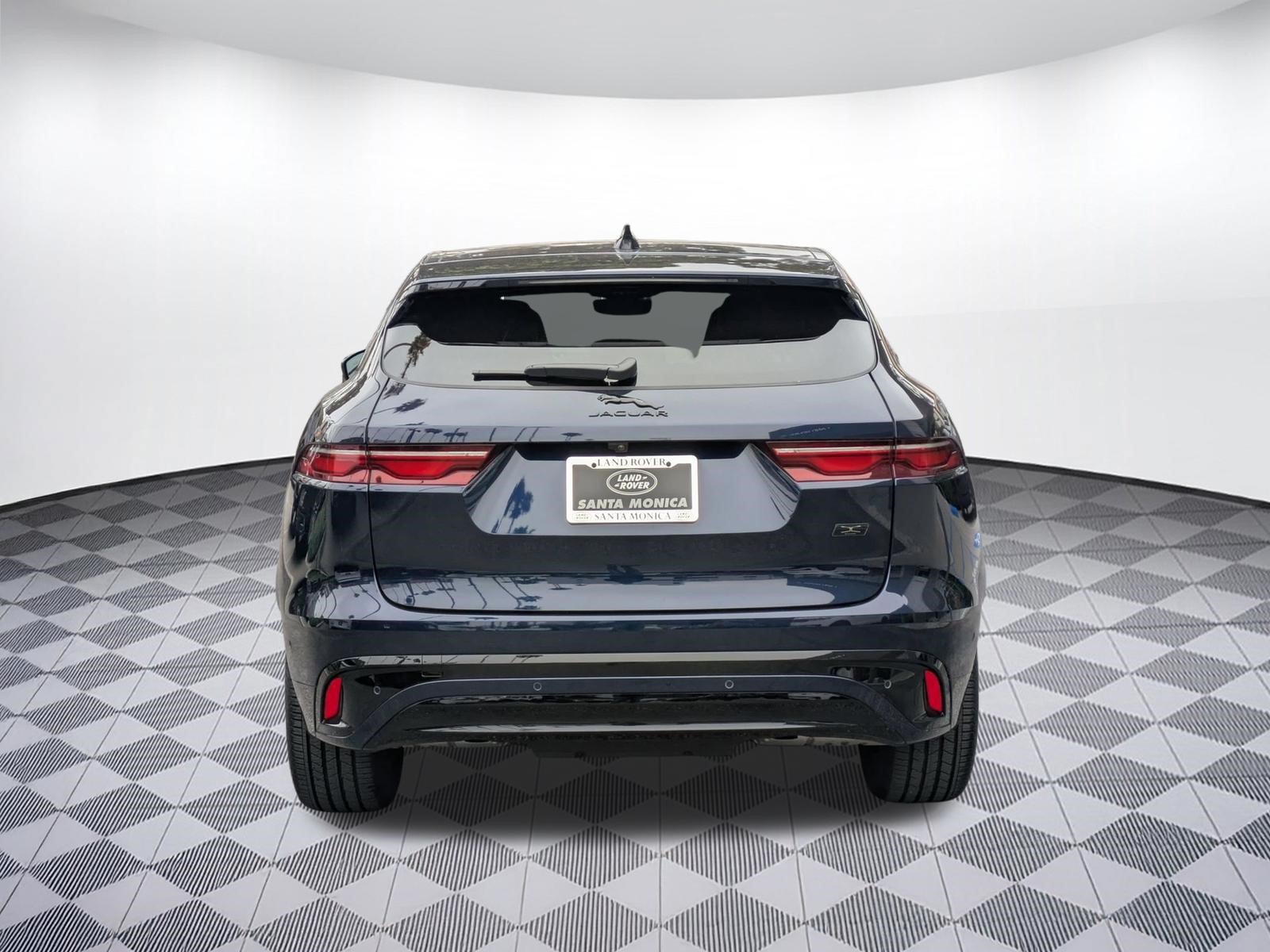Used 2026 Jaguar F-PACE R-Dynamic S AWD/4WD image 9