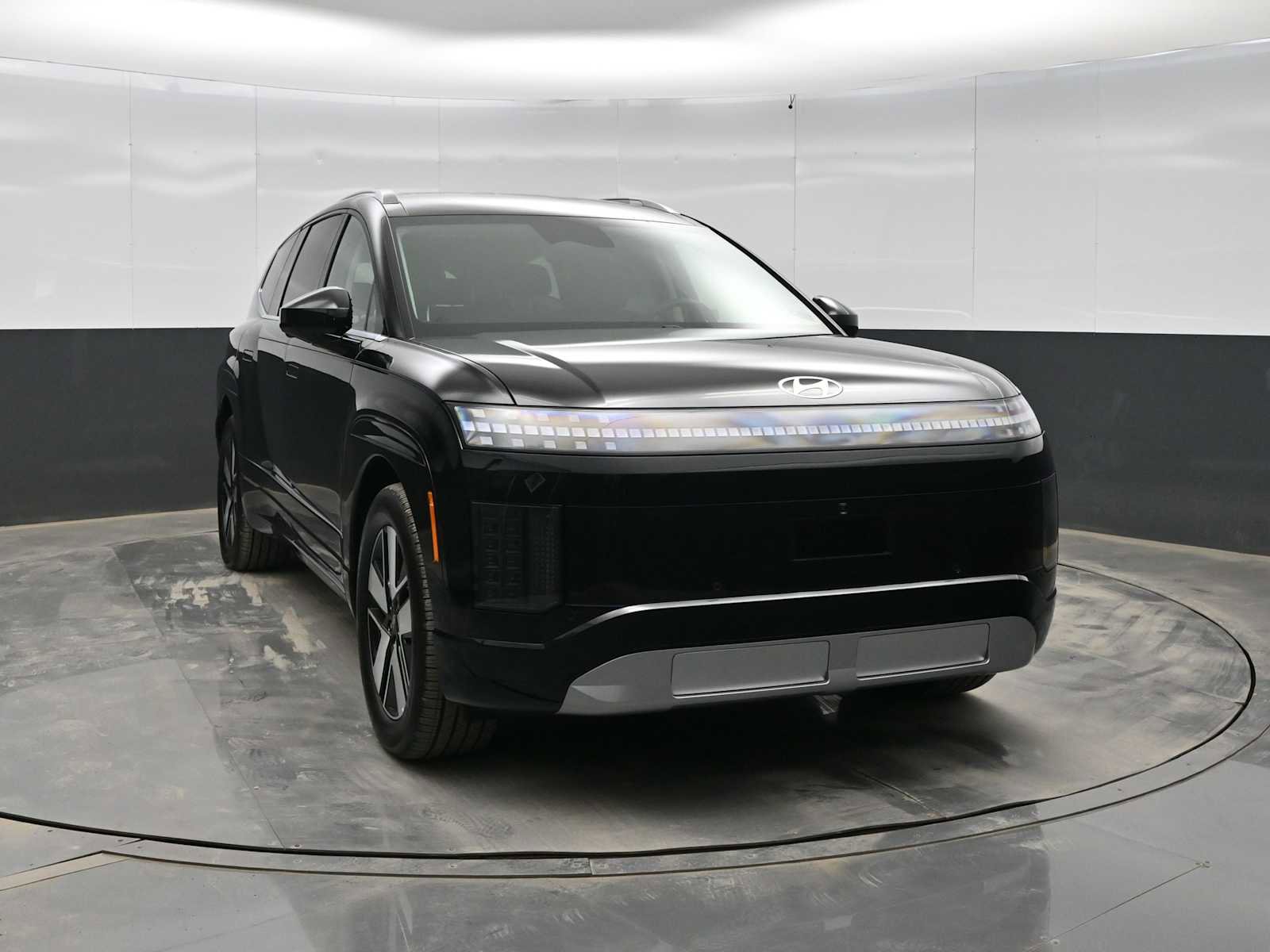 New 2026 Hyundai Ioniq 9 SEL image 2