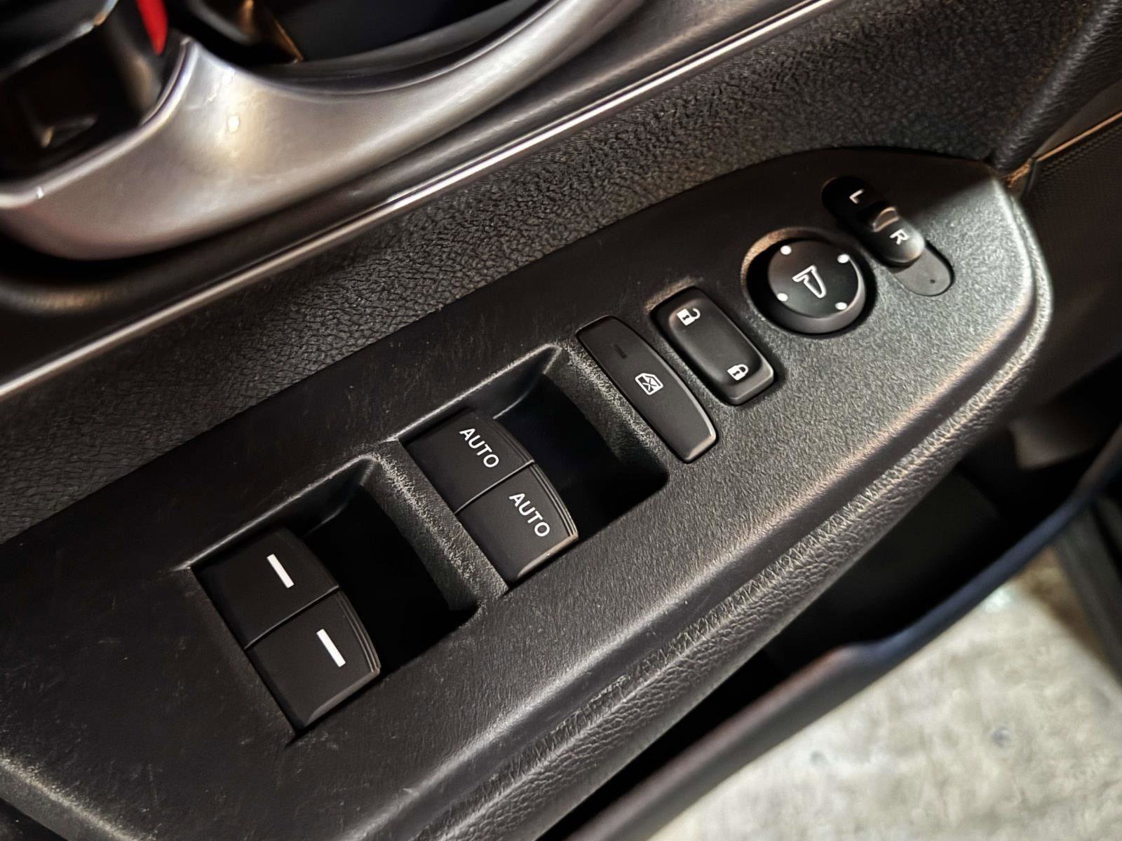 Used 2022 Honda CR-V EX image 16