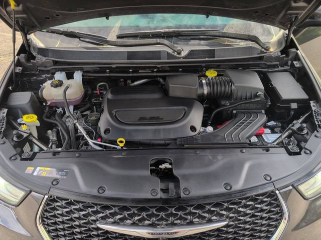 Used 2023 Chrysler Pacifica Touring-L FWD image 23