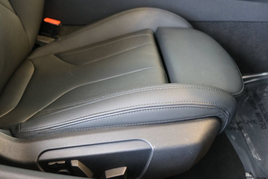Used 2025 BMW Z4 sDrive30i RWD image 37