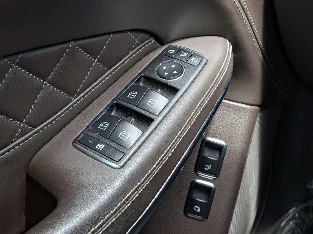 Used 2019 Mercedes-Benz GLS 550 4MATIC image 20