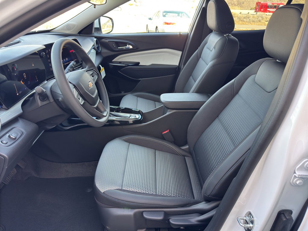 New 2026 Chevrolet Trax LT image 18