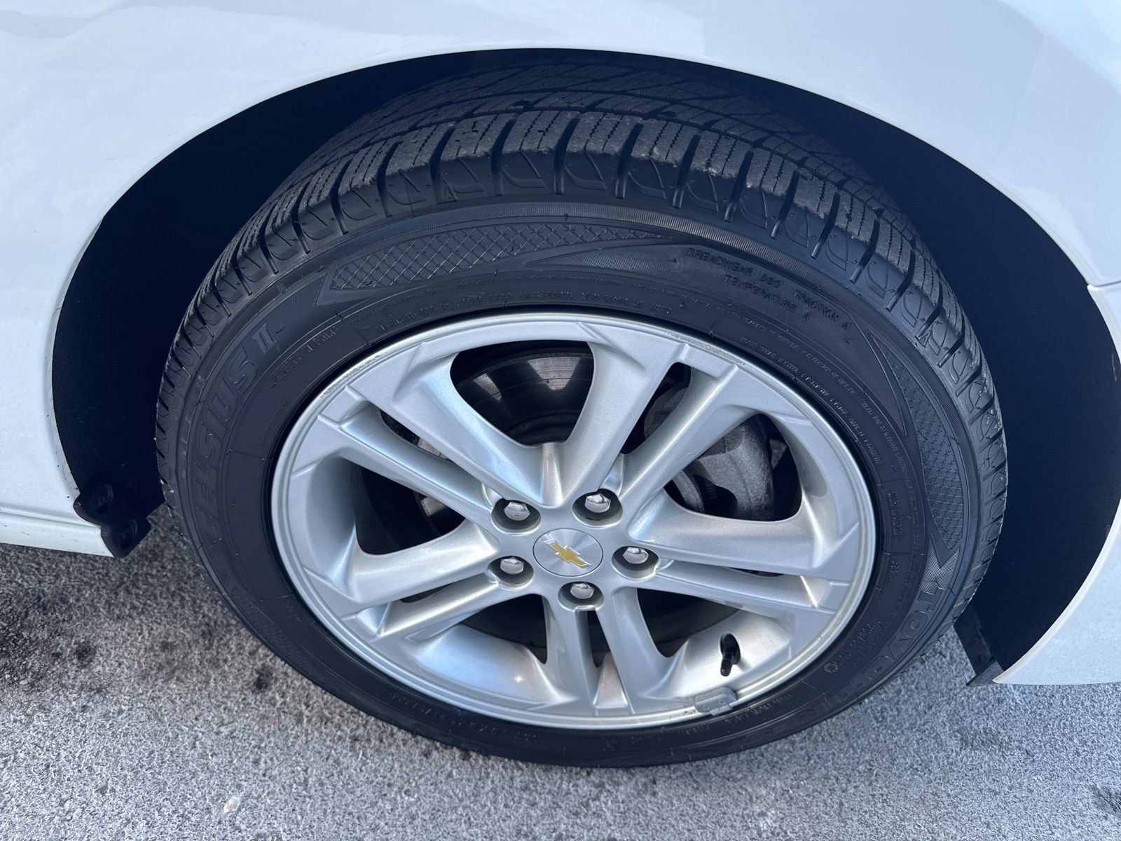 Used 2018 Chevrolet Cruze LT w/ Convenience Package image 12