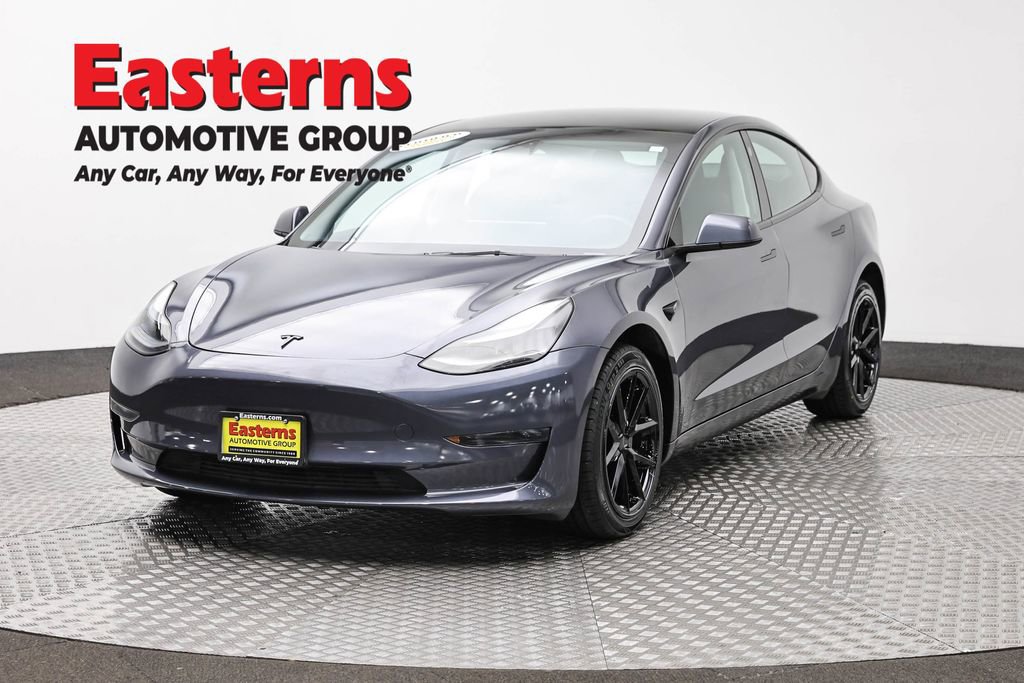 Used 2023 Tesla Model 3 Standard Range RWD image 1