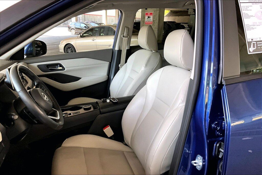 Used 2023 Nissan Rogue SV w/ SV Premium Package AWD/4WD image 15
