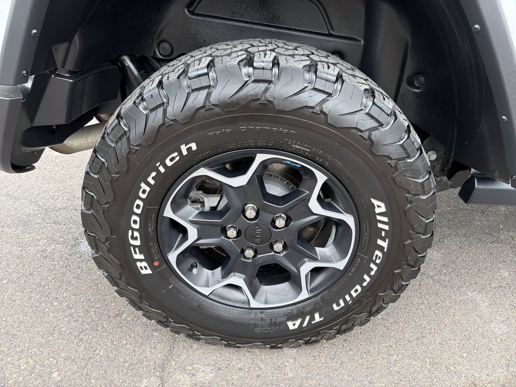 Used 2023 Jeep Wrangler Unlimited Rubicon 4xe w/ Cold Weather Group AWD/4WD image 34