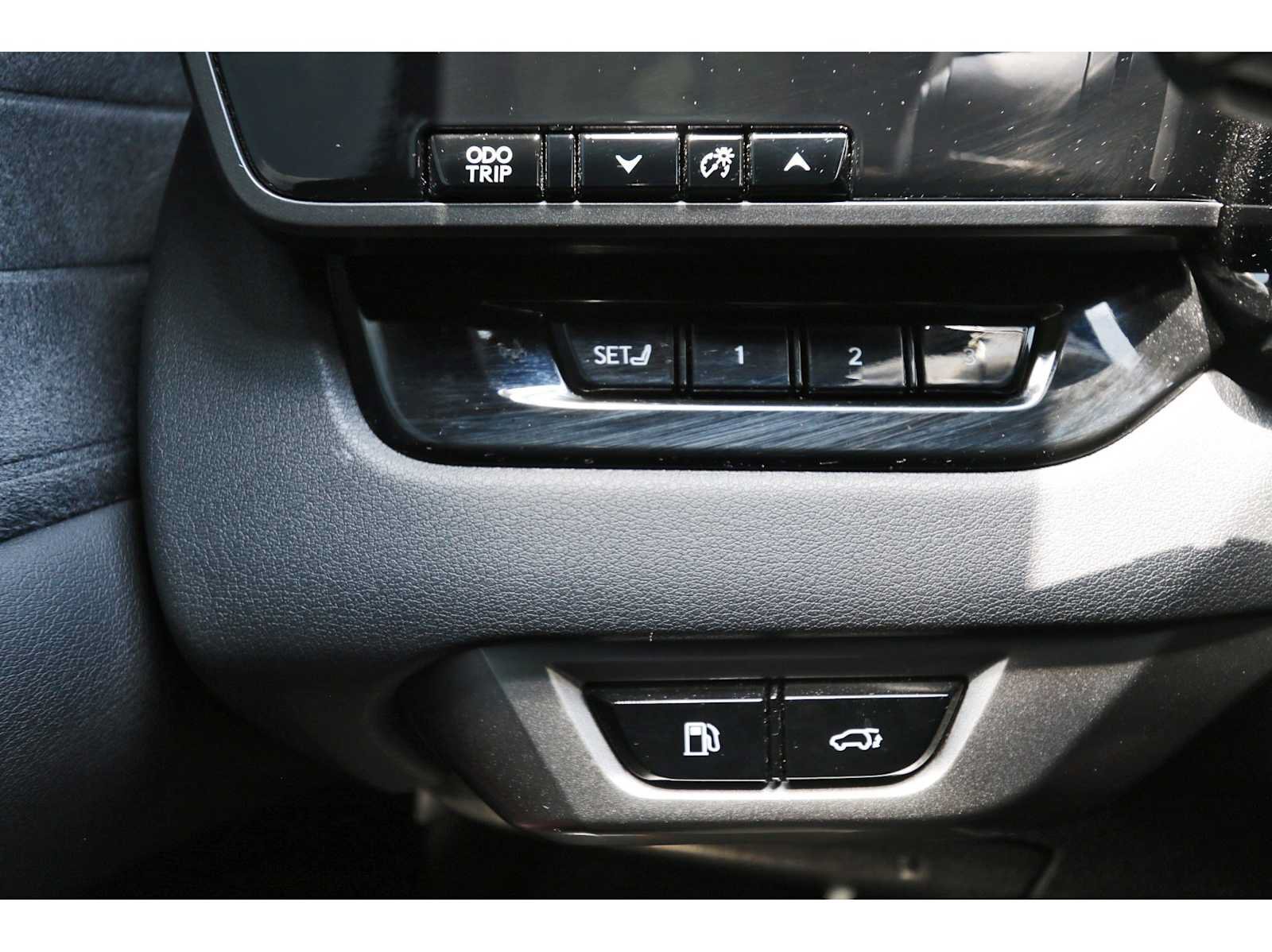 Used 2025 Lexus RX 500h F Sport w/ Convenience Package AWD/4WD image 19
