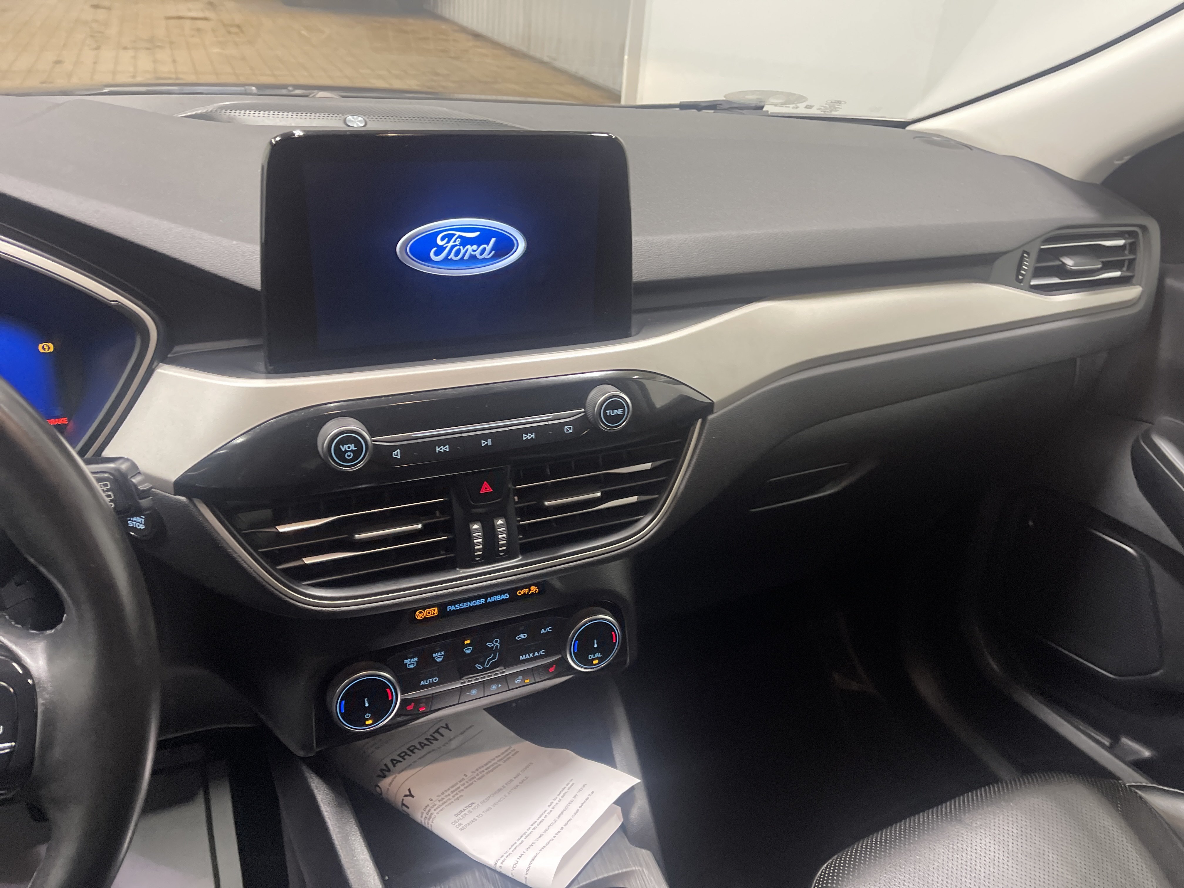 Used 2022 Ford Escape SEL w/ Technology Package AWD/4WD image 29