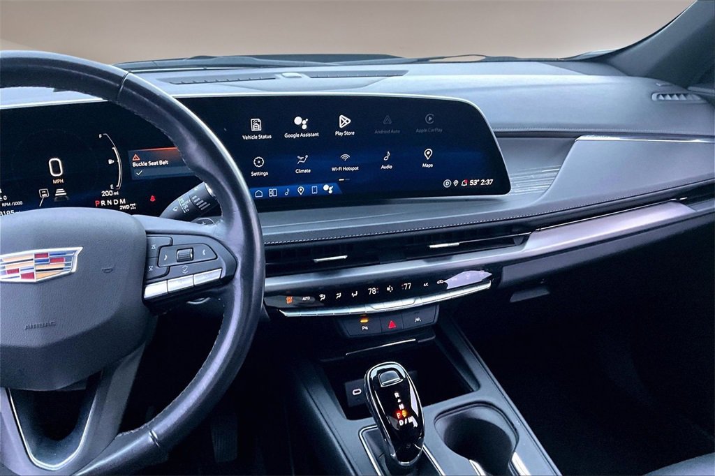 Used 2024 Cadillac XT4 Premium Luxury image 6