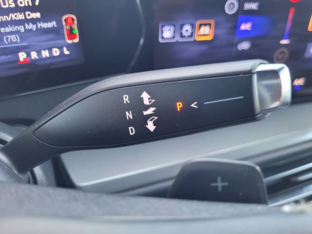 Used 2024 Chevrolet Traverse LT image 13