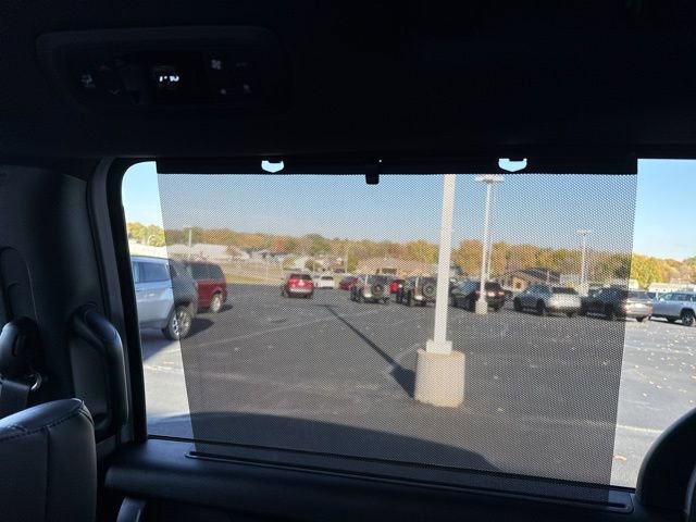 New 2026 Chrysler Pacifica Select image 17