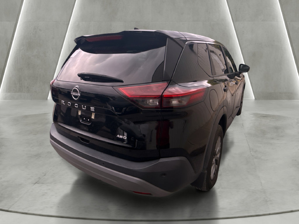 Used 2023 Nissan Rogue S AWD/4WD image 3