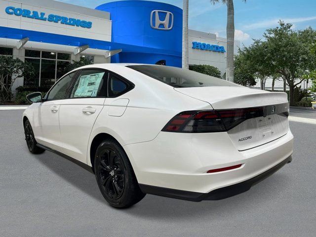 New 2025 Honda Accord SE image 3