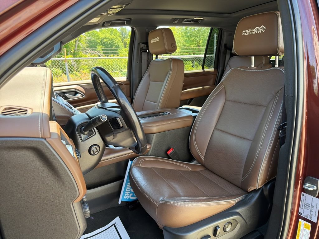 Used 2022 Chevrolet Suburban High Country AWD/4WD image 28