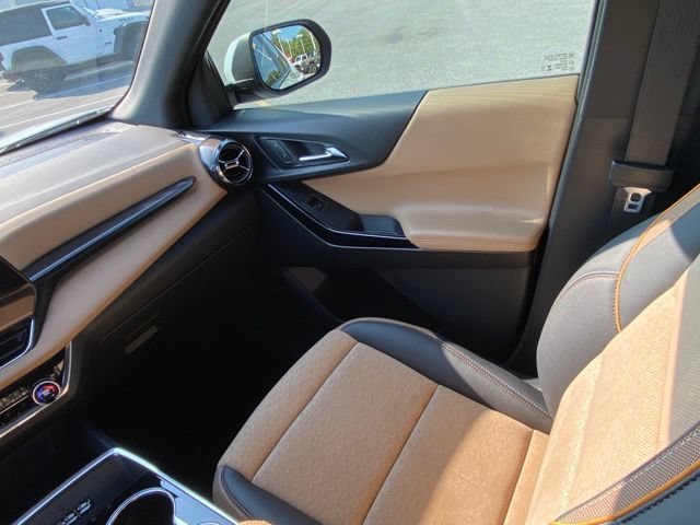 Used 2026 Chevrolet Equinox ACTIV w/ Convenience Package III AWD/4WD image 25