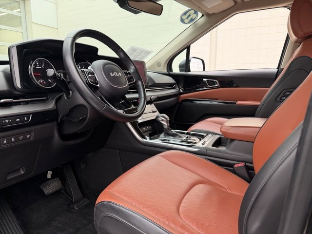 Used 2022 Kia Carnival SX image 4