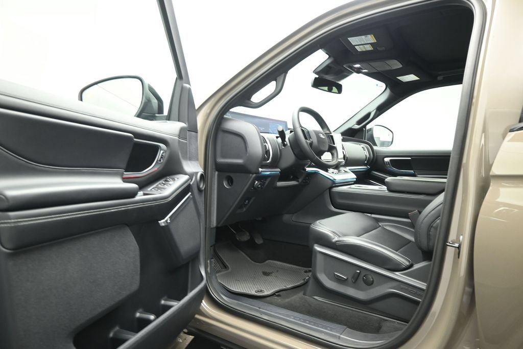New 2027 Ford Expedition Max Platinum w/ Stealth Performance Package AWD/4WD image 6