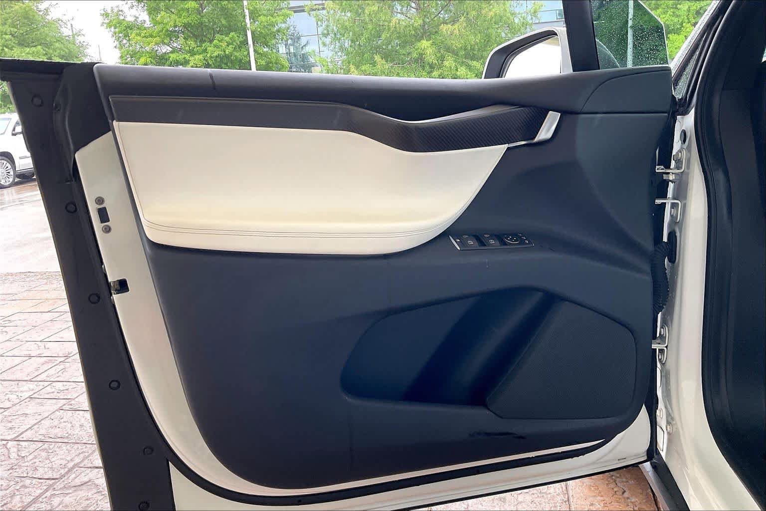 Used 2018 Tesla Model X 100D AWD/4WD image 19
