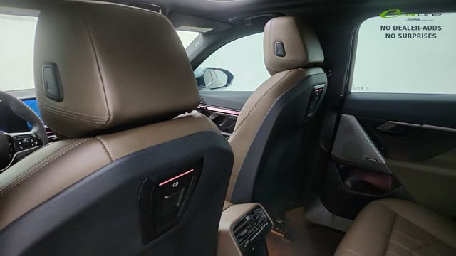 Used 2024 BMW i5 eDrive40i w/ Convenience Package RWD image 32