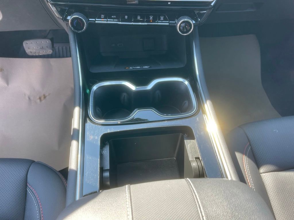 Used 2025 Chevrolet Traverse Z71 w/ Enhanced Driving Package image 17