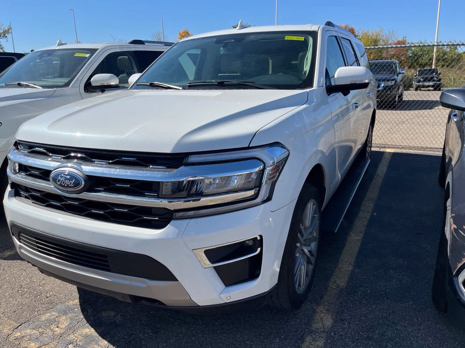 Used 2023 Ford Expedition Max Limited AWD/4WD image 4
