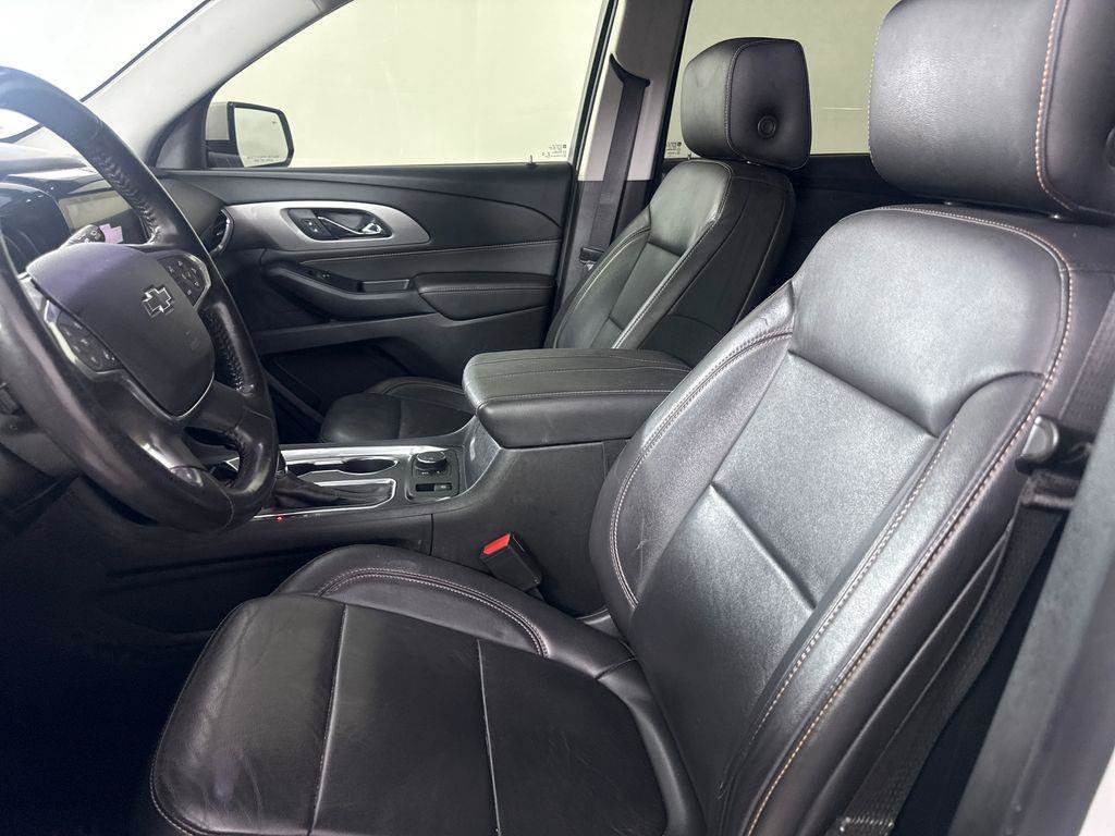 Used 2020 Chevrolet Traverse RS FWD image 27
