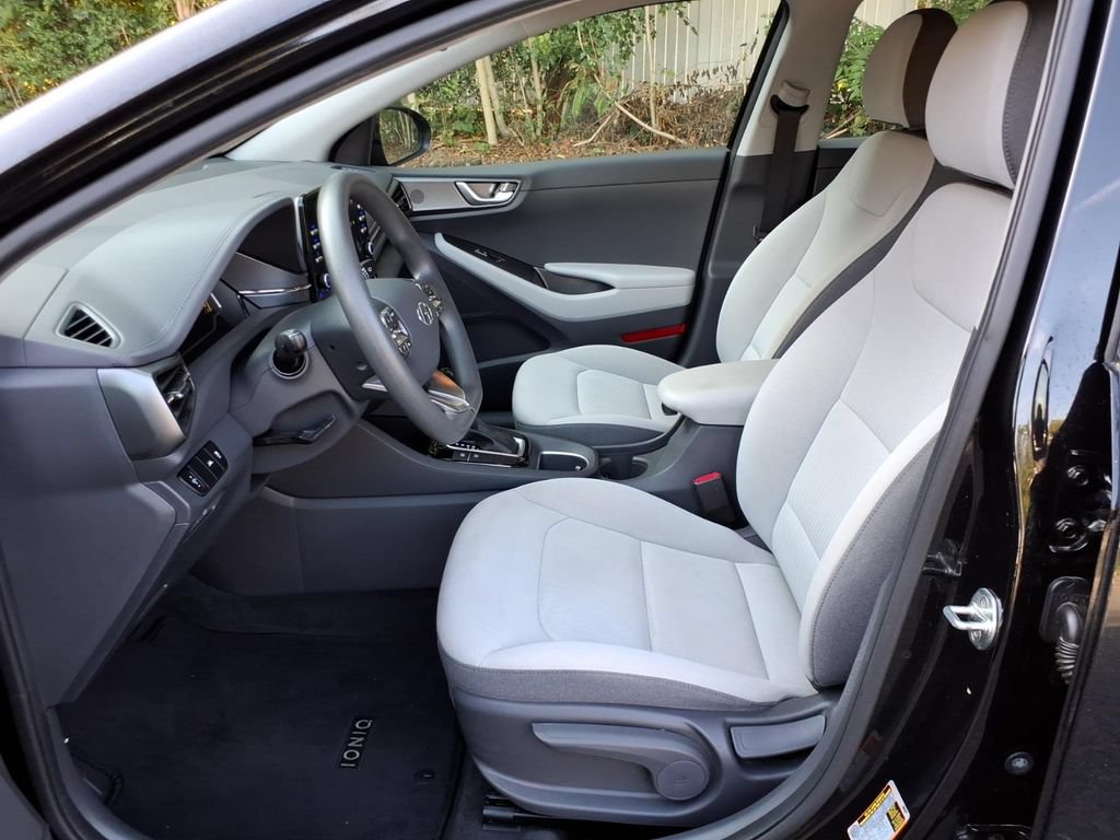 Used 2022 Hyundai Ioniq Blue FWD image 10