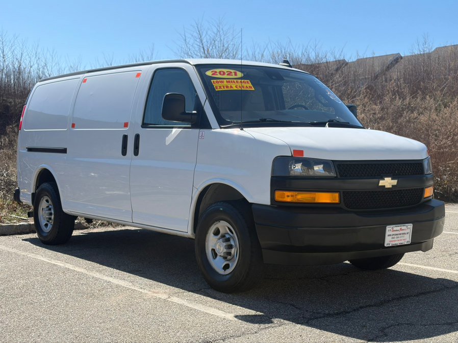 Used 2021 Chevrolet Express 3500 w/ Driver Convenience Package image 2