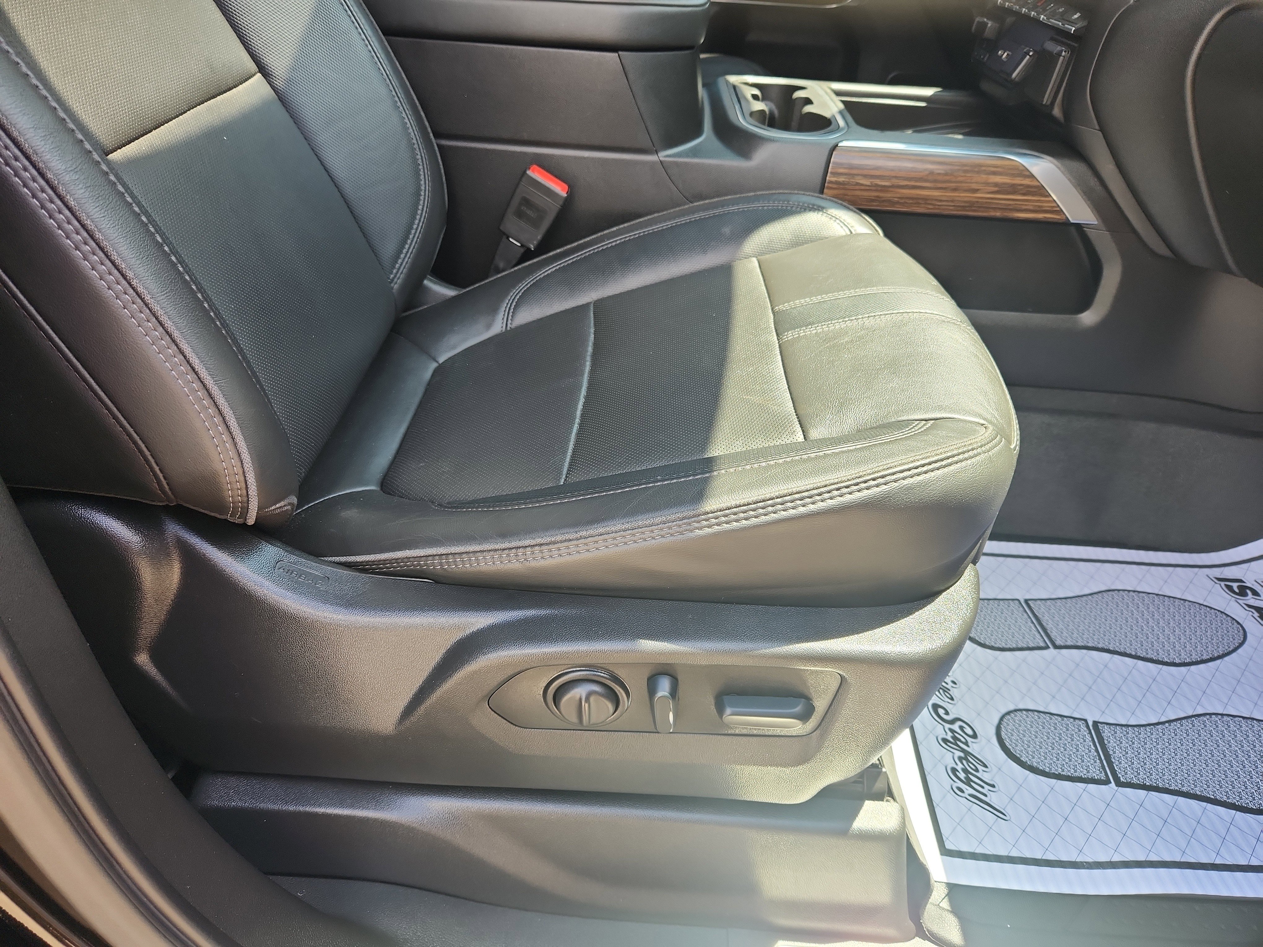 Used 2023 Chevrolet Silverado 2500 High Country w/ Safety Package II AWD/4WD image 39