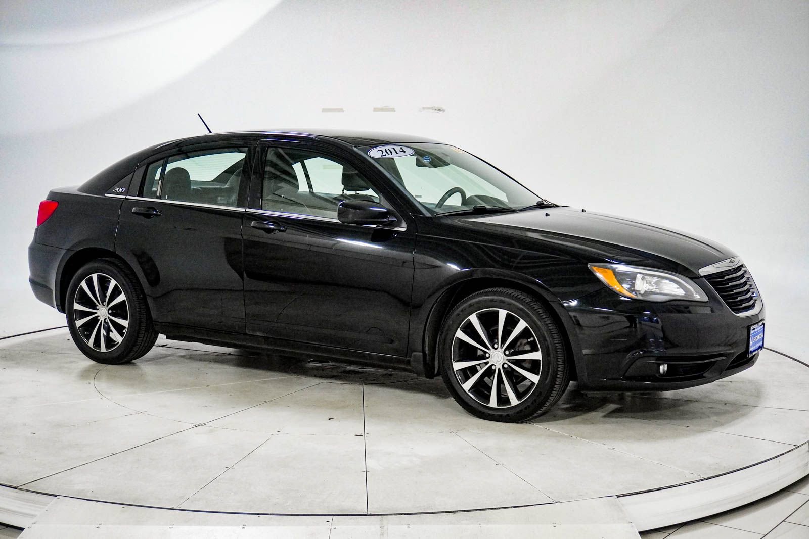 Used 2014 Chrysler 200 Limited w/ 200 S V6 Premium Group image 9