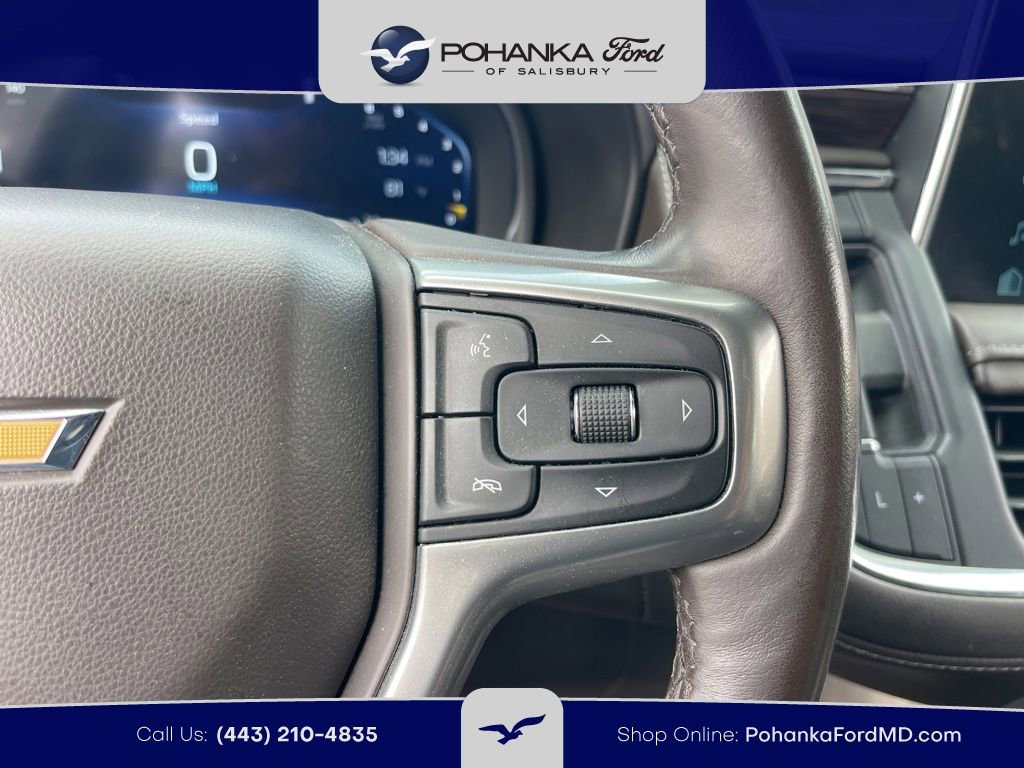 Used 2022 Chevrolet Suburban LT w/ Luxury Package AWD/4WD image 18