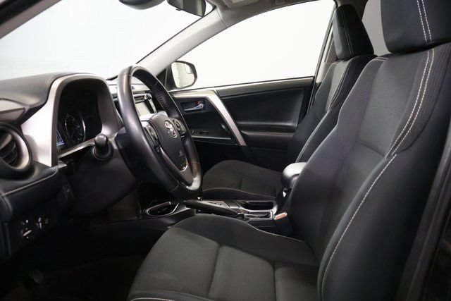 Used 2018 Toyota RAV4 XLE AWD/4WD image 11