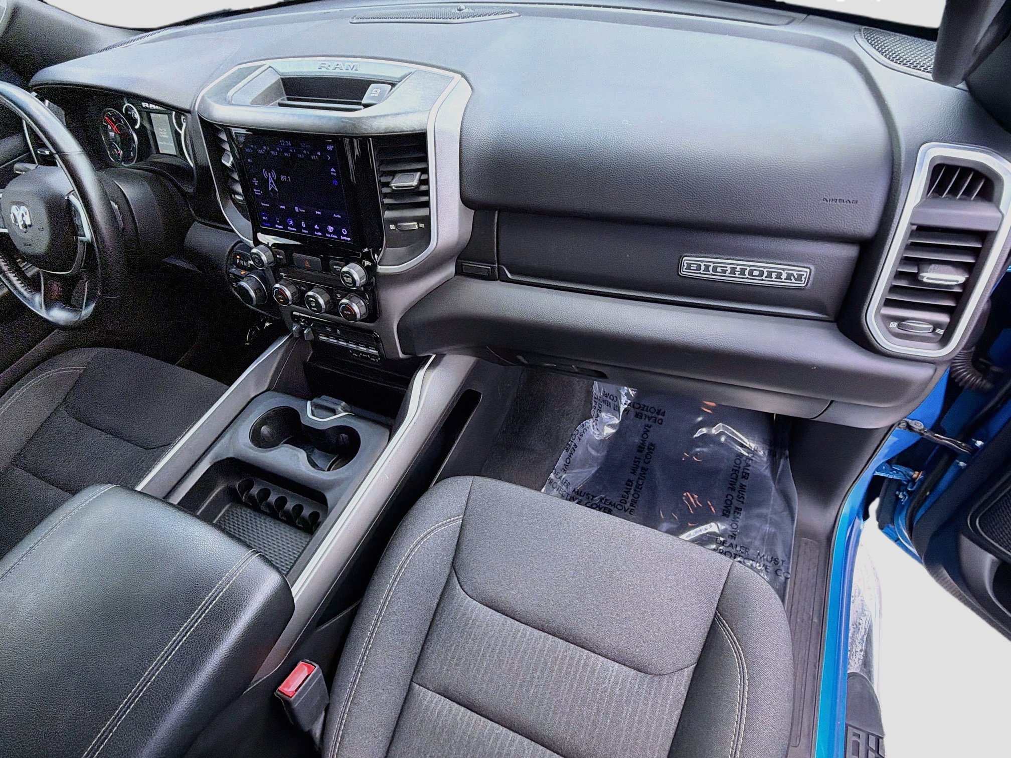 Used 2021 RAM 1500 4x4 Crew Cab image 13