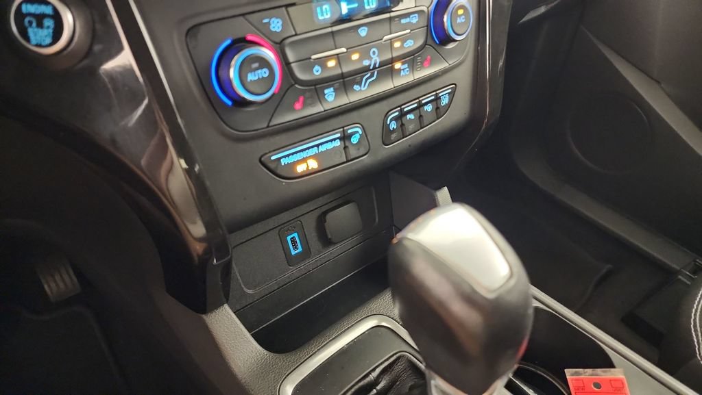 Used 2017 Ford Escape Titanium w/ Equipment Group 301A FWD image 17