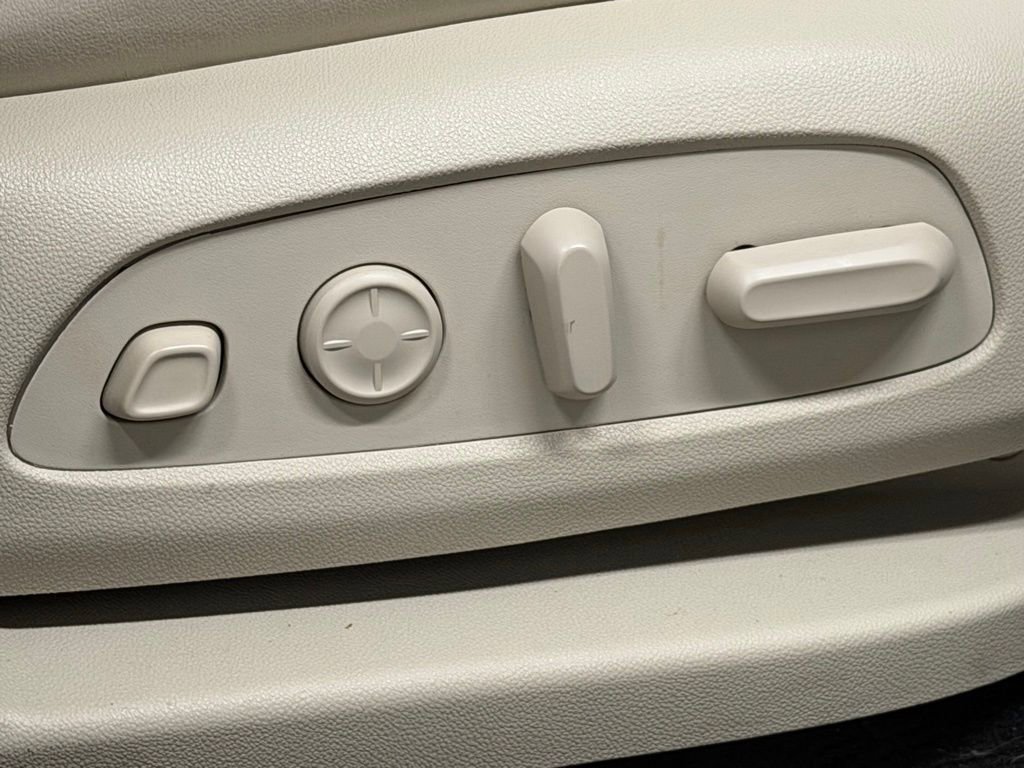 Certified 2022 Buick Enclave Avenir w/ Avenir Technology Package image 30