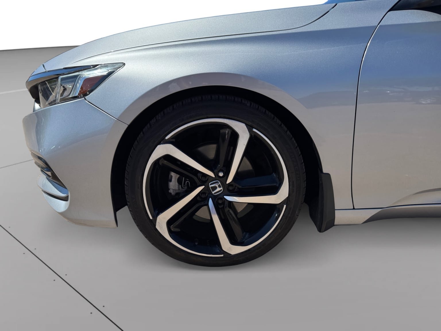 Used 2018 Honda Accord Sport image 9