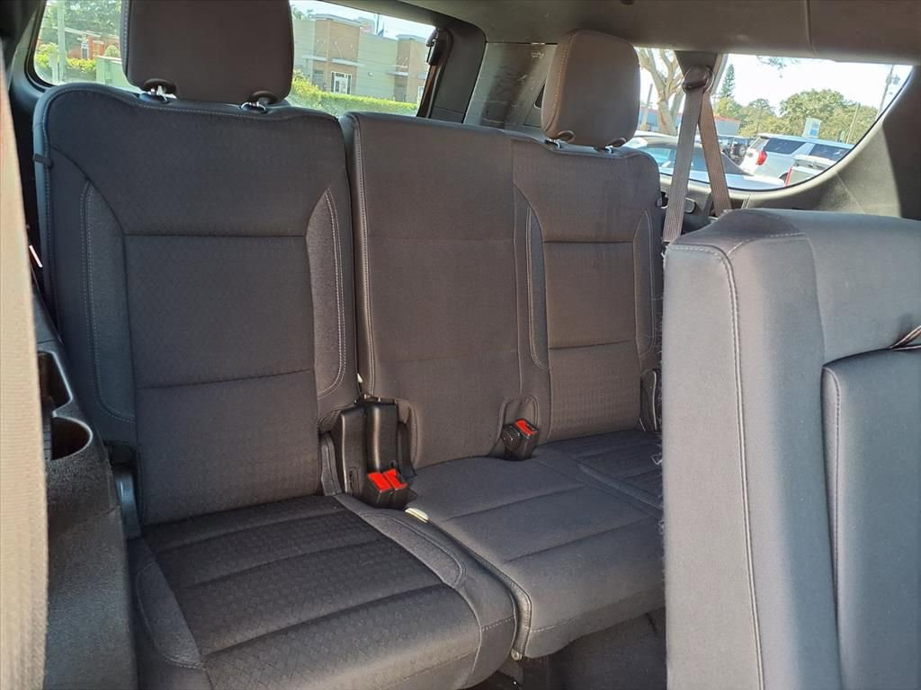 Used 2024 GMC Yukon XL SLE image 17