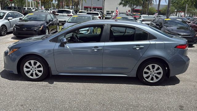 Certified 2025 Toyota Corolla LE image 4